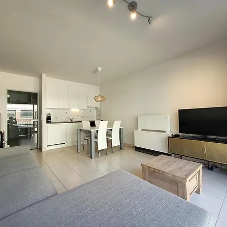 In Near Seawall & Casino Apartament *