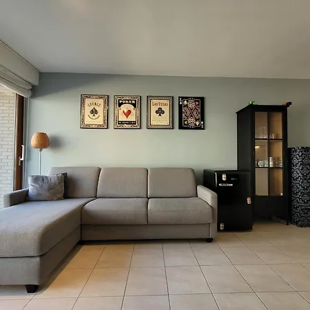 Apartament In Near Seawall & Casino